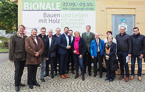 Otte-Kinast und Lies gemeinsam mit dem 3N-Vorstand bei dem Besuch auf der Bionale