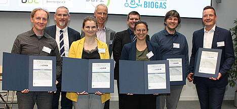 Preisträger*innen und Laudatoren des Biogas-Innovationspreises 2023